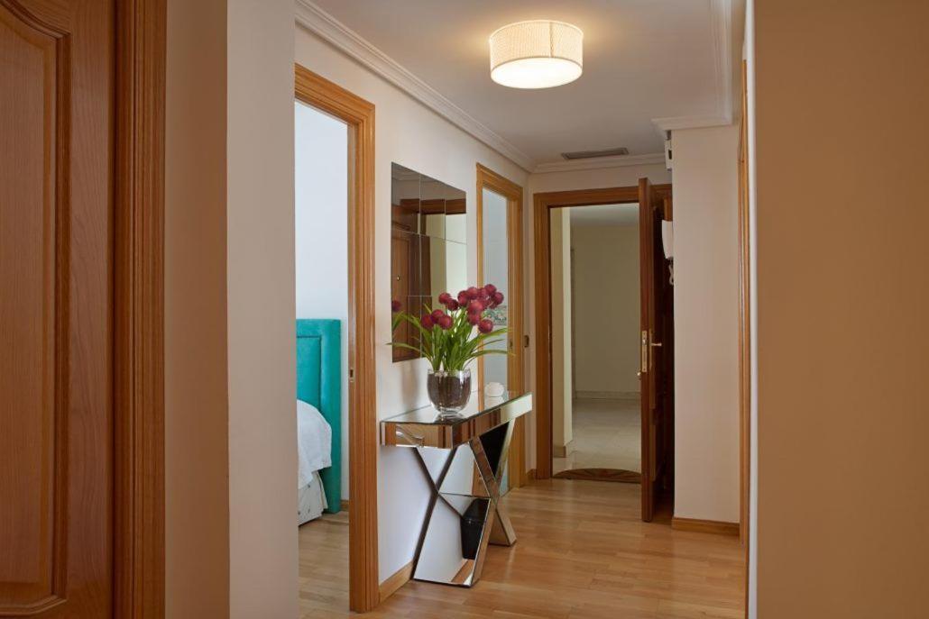 Apto Con Luminosa Terraza Entre Palacio Real Y Sol Apartamento